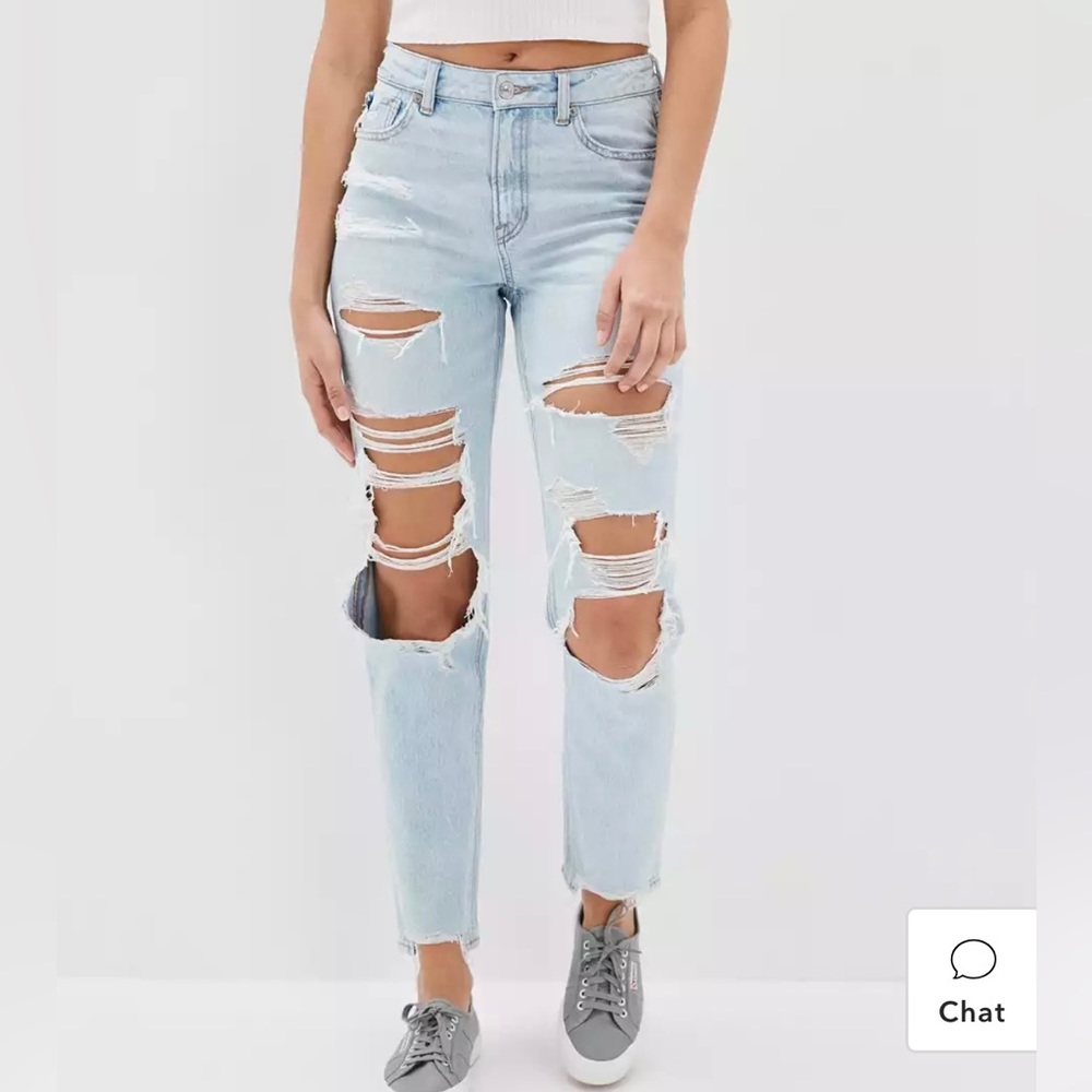 Ultra ripped light wash mom jeans